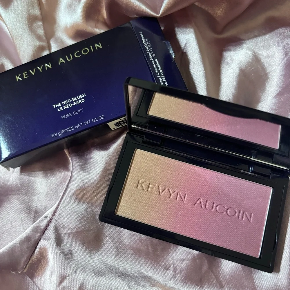 NIB Kevyn Aucoin Rose Cliff Blush Peach to Pink Gradient💝